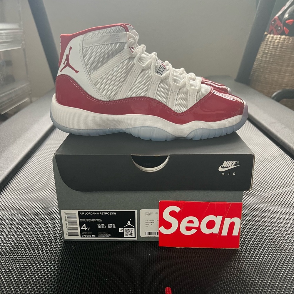 GS Jordan 11 Retro
Size 4Y
DS OG All